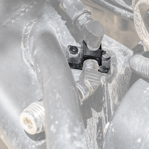 90 Degree Air Manifold with mounting holes - 1/4 FNPT Female threads - Trail and Timber Co