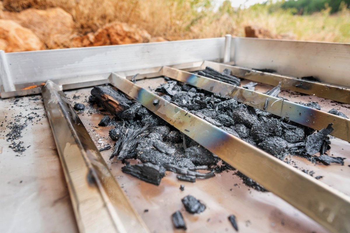 Dutch Oven Fire Table - Trail and Timber Co