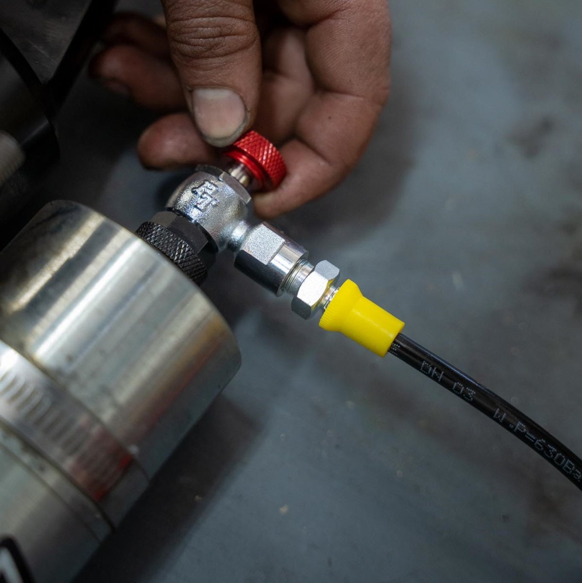 Shock Boss™ V2 - Portable Nitrogen Shock Tuning Kit - Trail and Timber Co