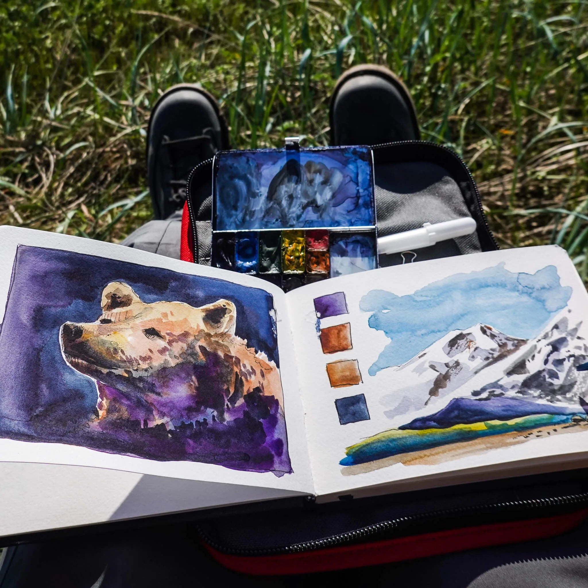 VIVID Footprints on Katmai AA USB Rechargeable Lithium Batteries - Trail and Timber Co