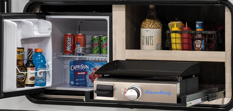 Load image into Gallery viewer, Flame King 17 inch LP Griddle with Small Regulator for RV pullout
