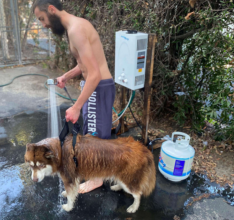 Load image into Gallery viewer, Flame King Tankless Outdoor Portable Camping Hot Shower Propane Gas 10L 2.64GPM Water Heater 68,000 BTU
