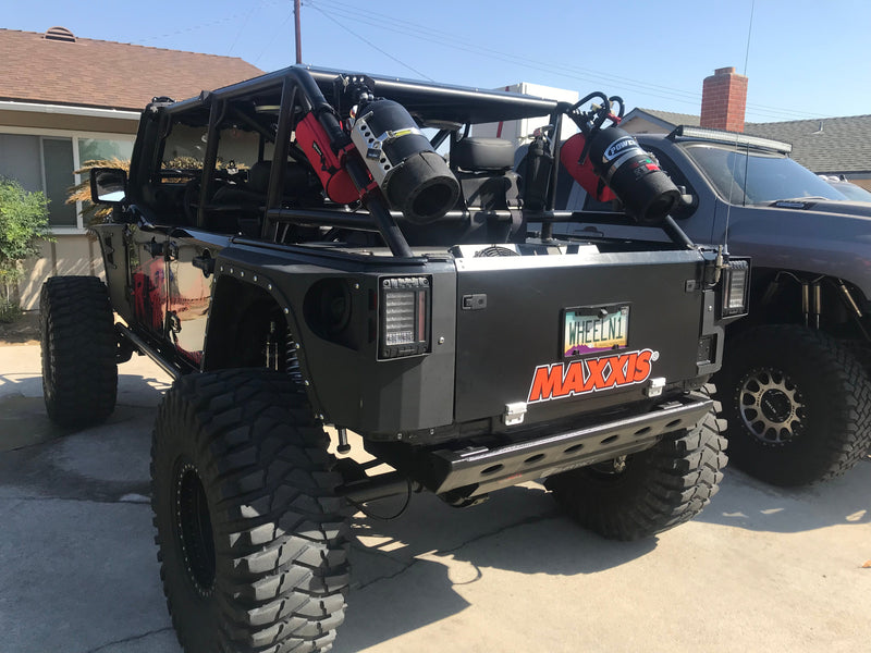 Load image into Gallery viewer, 10 lb. Roll Bar Edition Power Tank (also fits 1.5&quot;-2.5&quot; tubing &amp; CJ, YJ, TJ)
