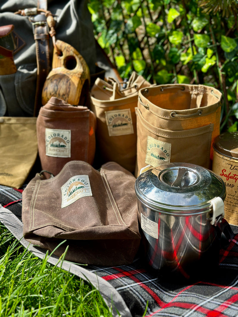 Load image into Gallery viewer, Coal Creek Round Bottom Bush Pot Bag
