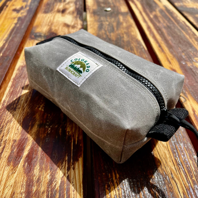 Load image into Gallery viewer, Heavy Duty Waxed Canvas Small Simple Box Pouch Bushcraft Survival Camping Possibles Dopp Grooming (Various Colors)
