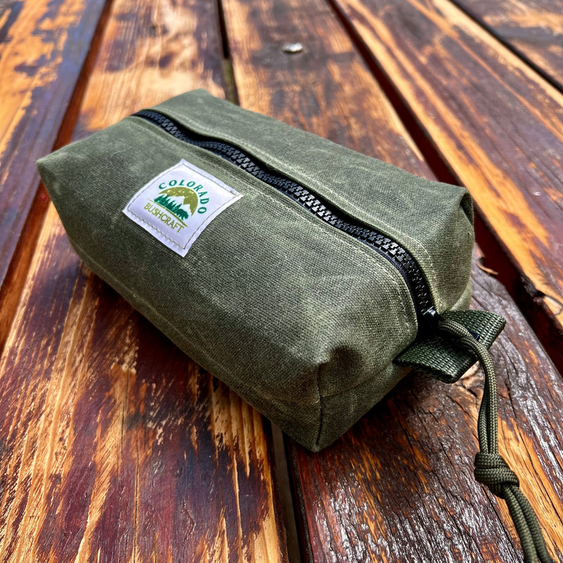 Load image into Gallery viewer, Heavy Duty Waxed Canvas Small Simple Box Pouch Bushcraft Survival Camping Possibles Dopp Grooming (Various Colors)

