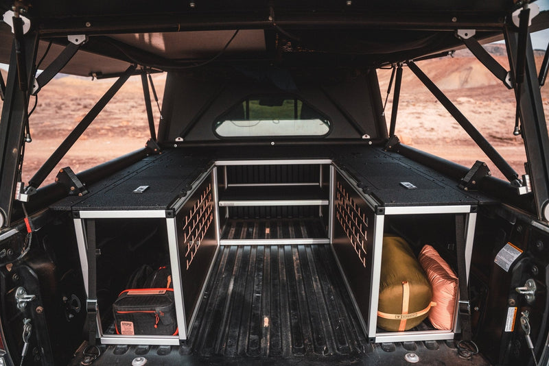 Load image into Gallery viewer, Toyota Tacoma - 2016-2023 - 3rd Gen - 5’ Bed - Explore Series - UltraLite - Super Pacific
