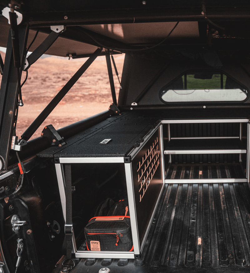 Load image into Gallery viewer, Toyota Tacoma - 2016-2023 - 3rd Gen - 5’ Bed - Explore Series - UltraLite - Super Pacific
